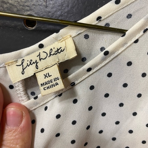 Lily white beige w/ black polka dots size xl used - Picture 3 of 3